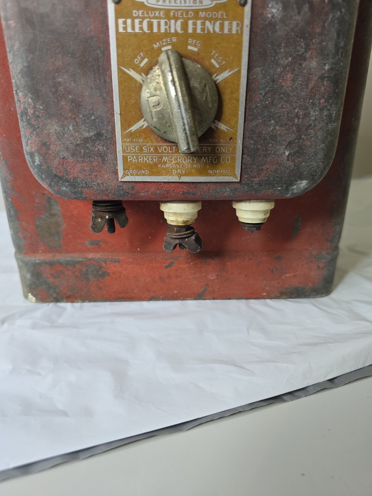 Parmak Deluxe Field Model 6V Electric Fencer Charger Untested 4 Parts Or Repair