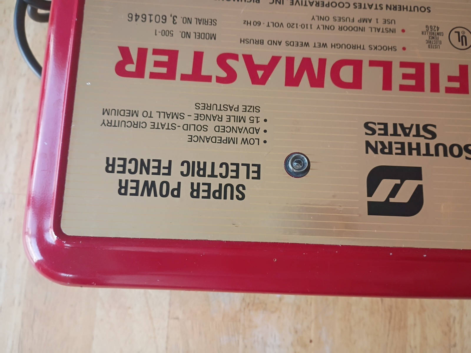 Statesman Fieldmaster 2 Low Impedance 110/120 Volt 15 Mile Range Electric Fence