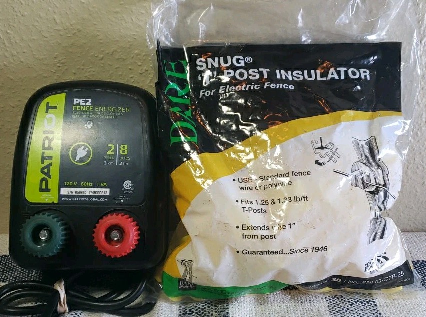 Patriot PE2 Electric Fence Energizer Wired 120 Volt 60Hz Plus T-Post Insulators
