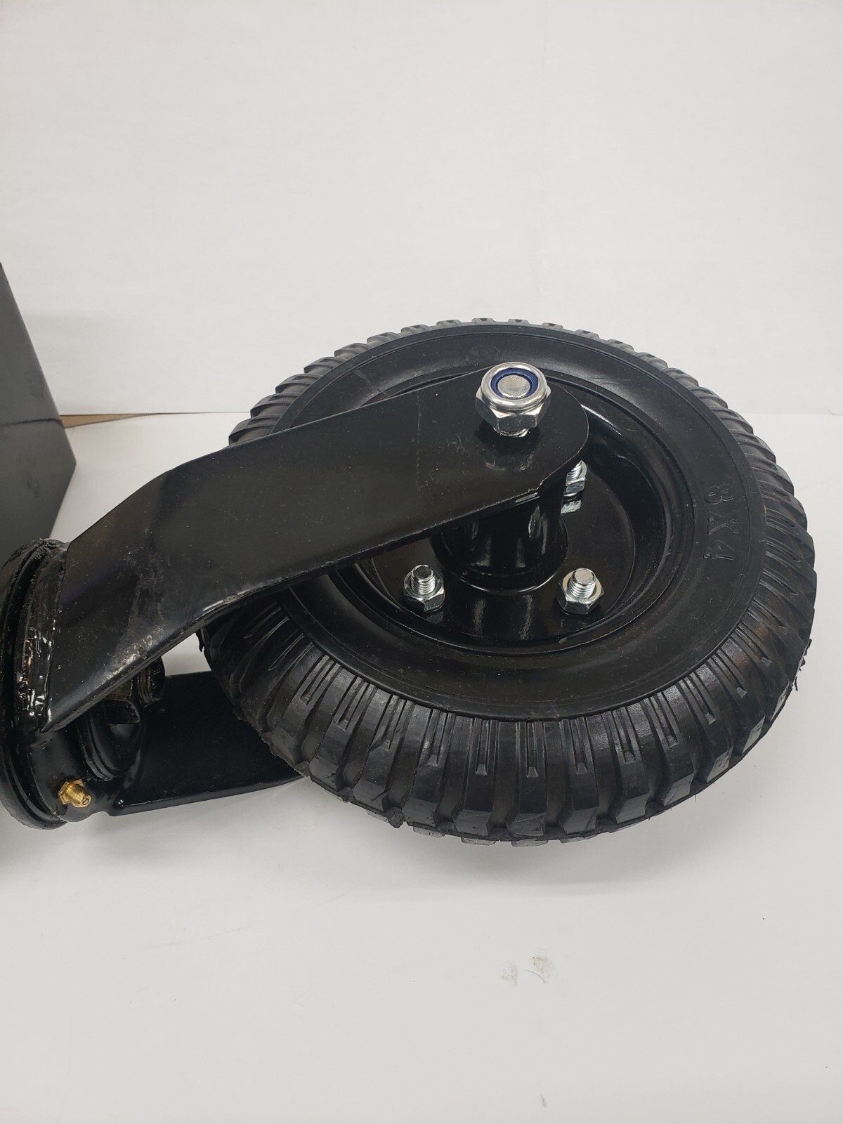 Stark 28211 Gate Wheel w/ Suspension 210-Lb. Capacity 8in. Pneumatic Tire Black