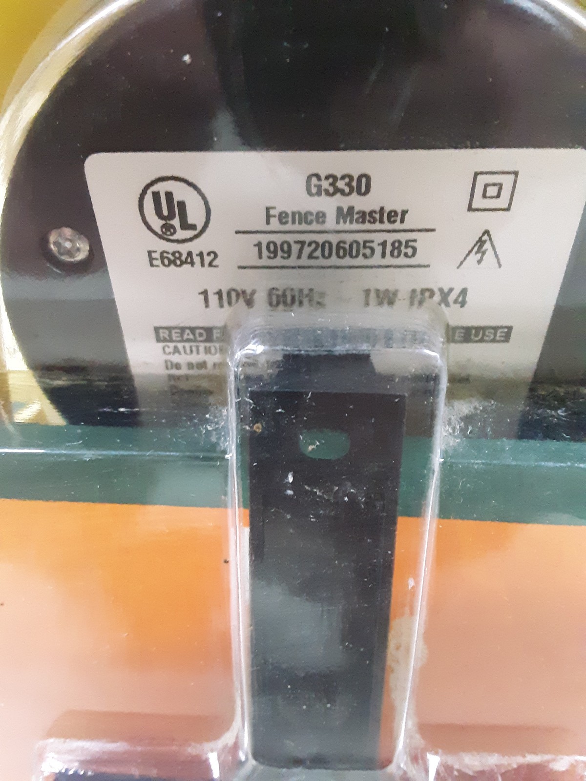 NEW Gallagher Electric Fence Energizer Charger G330 110V 60Hz