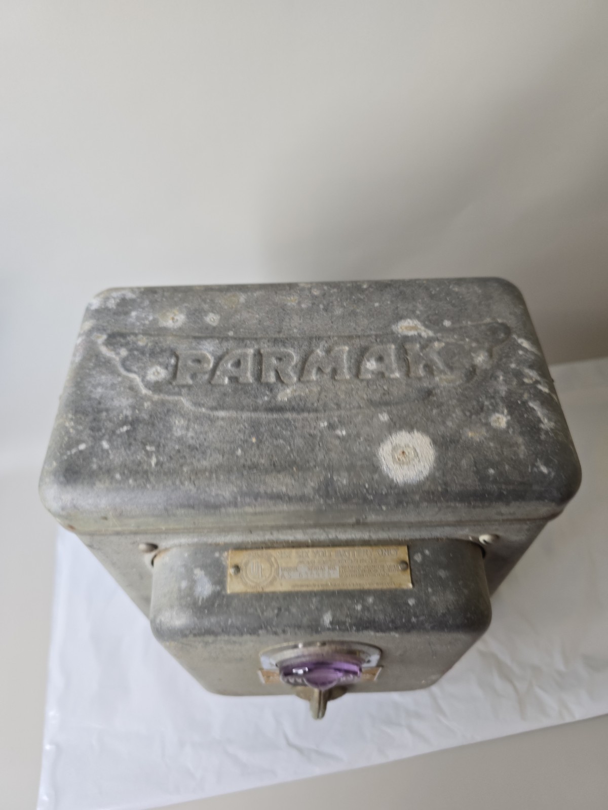 Parmak Standard Field Model 6V Electric Fencer Charger Untested Parts Or Repair