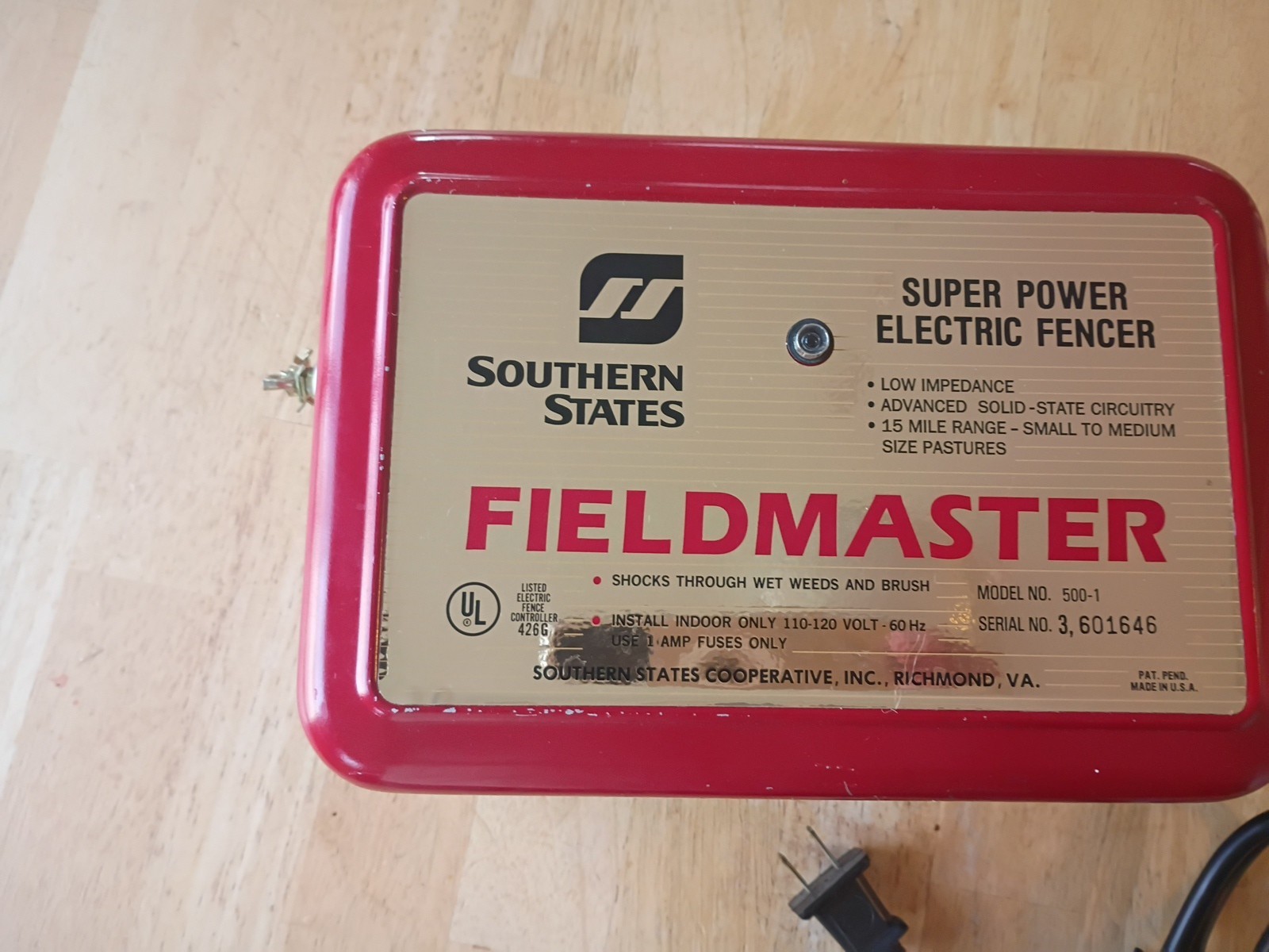 Statesman Fieldmaster 2 Low Impedance 110/120 Volt 15 Mile Range Electric Fence