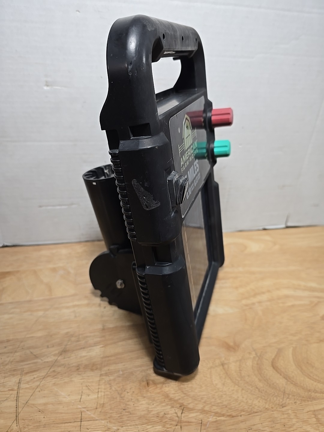 American Farm Works 5 Miles Solar Electric Fence Controller