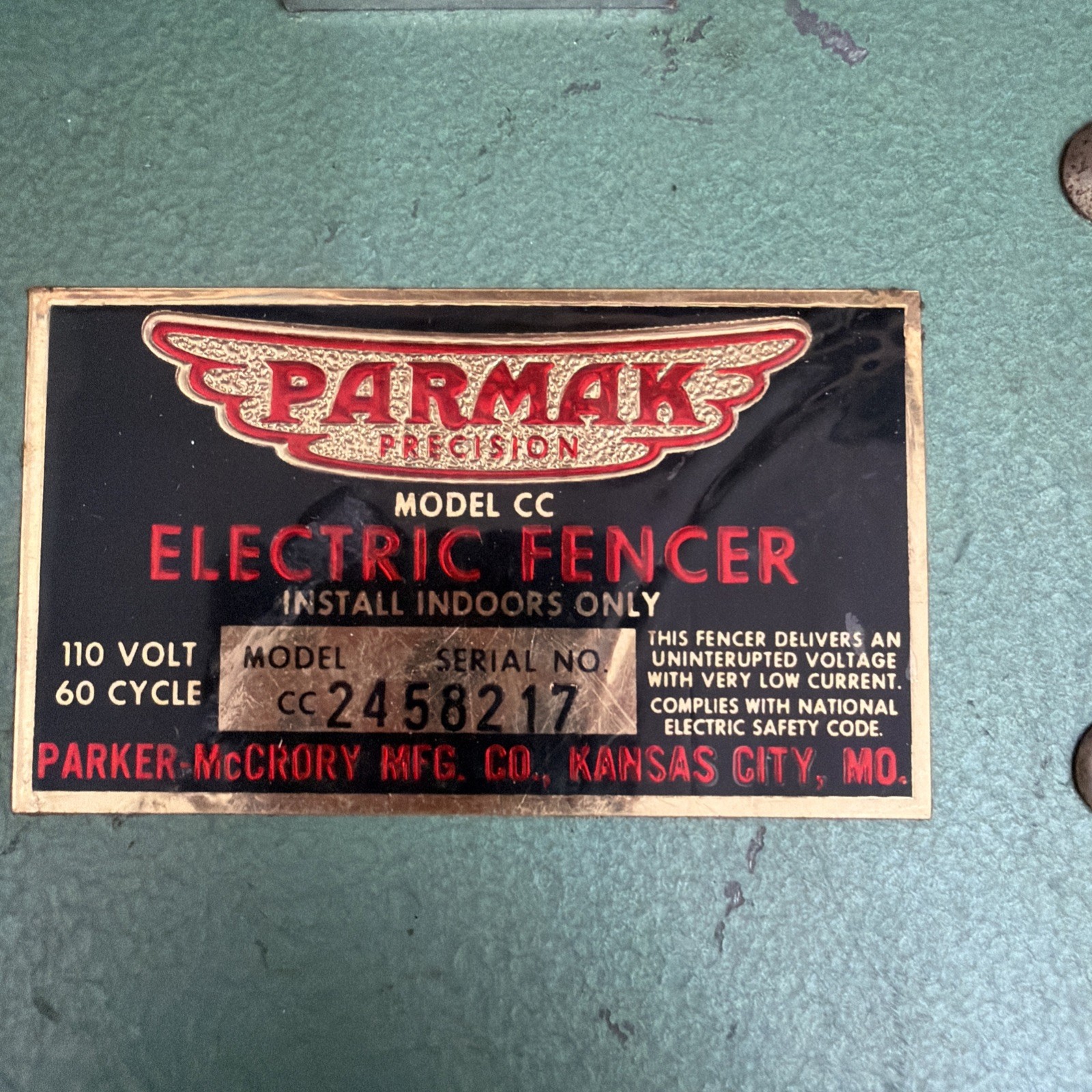 VINTAGE INDUSTRIAL PARMAK MODEL CC ELECTRIC FENCER ( Used & Untested)