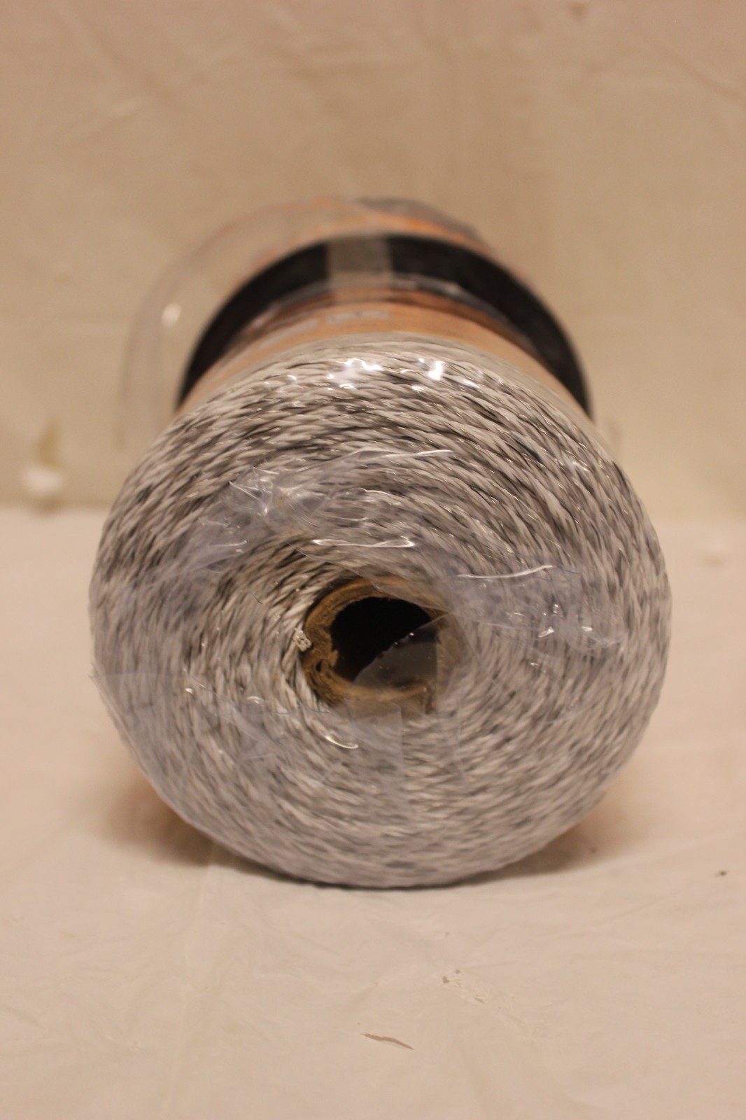 Gallagher G620300 1/16″ Poly Wire Electric Fence – 1320ft + 328ft Bonus D2