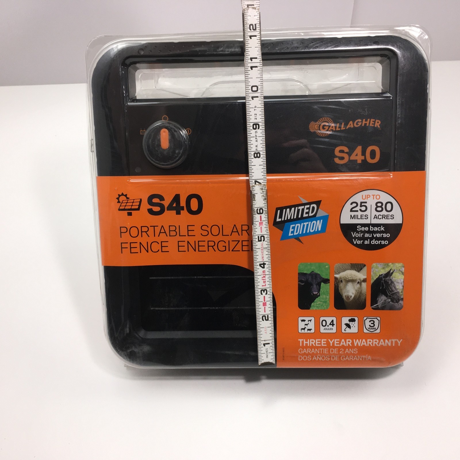 GALLAGHER S40 Solar Fence Energizer 0.4-J / 25-Miles / 80-Acre G345404