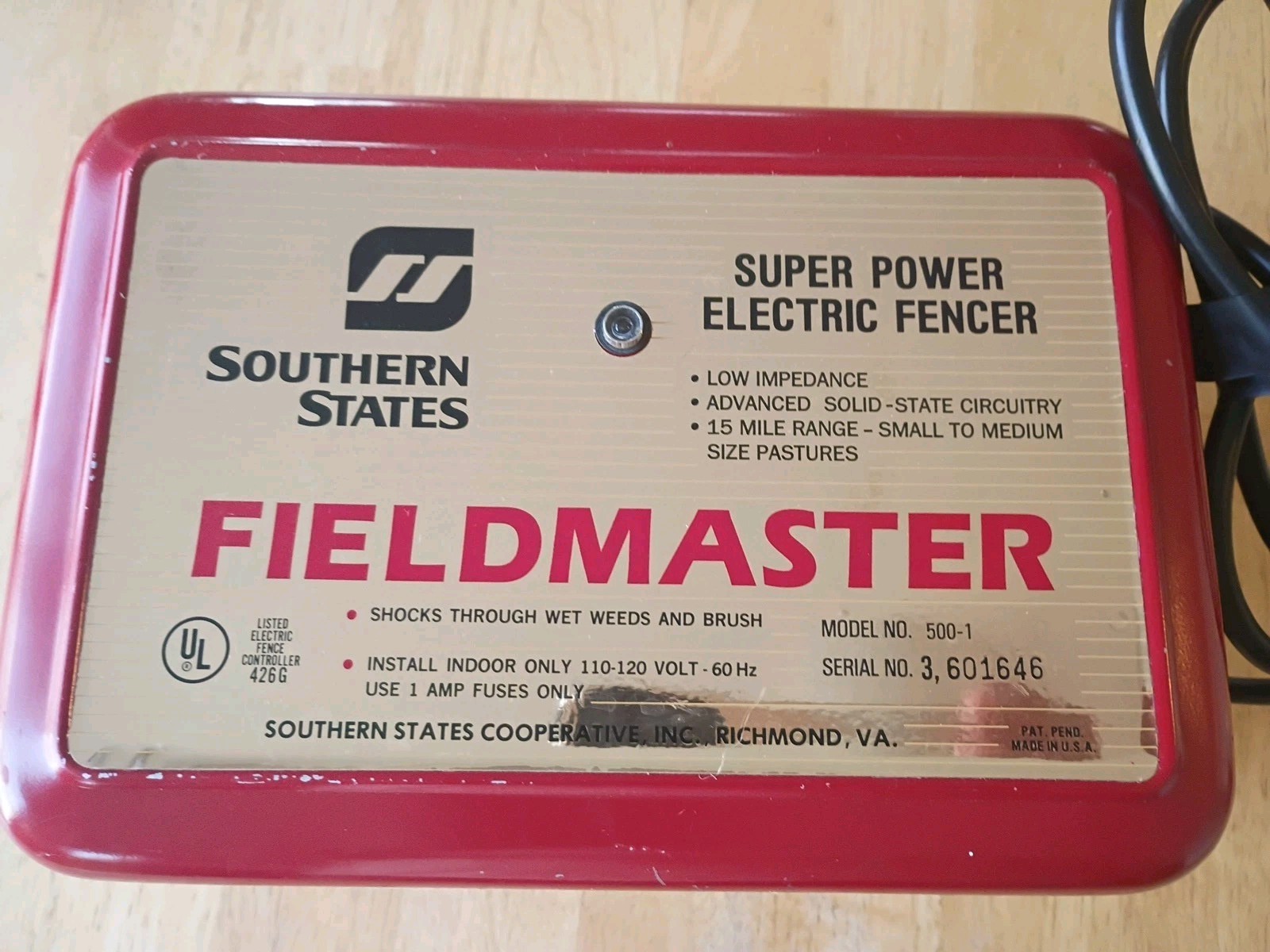 Statesman Fieldmaster 2 Low Impedance 110/120 Volt 15 Mile Range Electric Fence