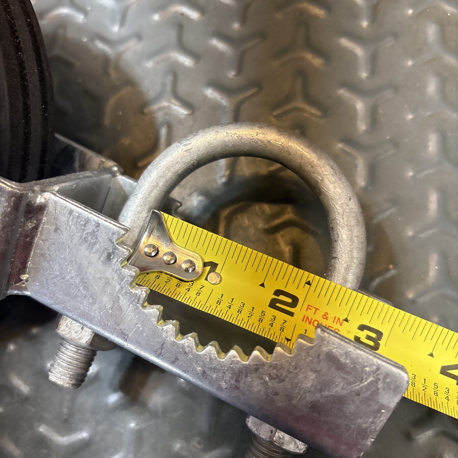 6″ Single Swing Gate Wheel For 1-5/8″ or 2″ [1-7/8 OD] Round Gate Frame