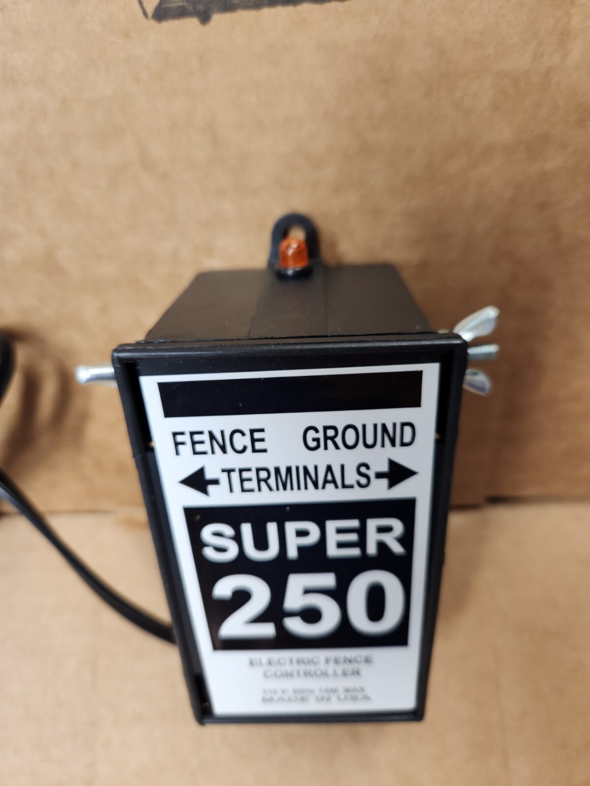 Silver Streak Super 250 fence charger – Made in USA – Electra Manufacturing