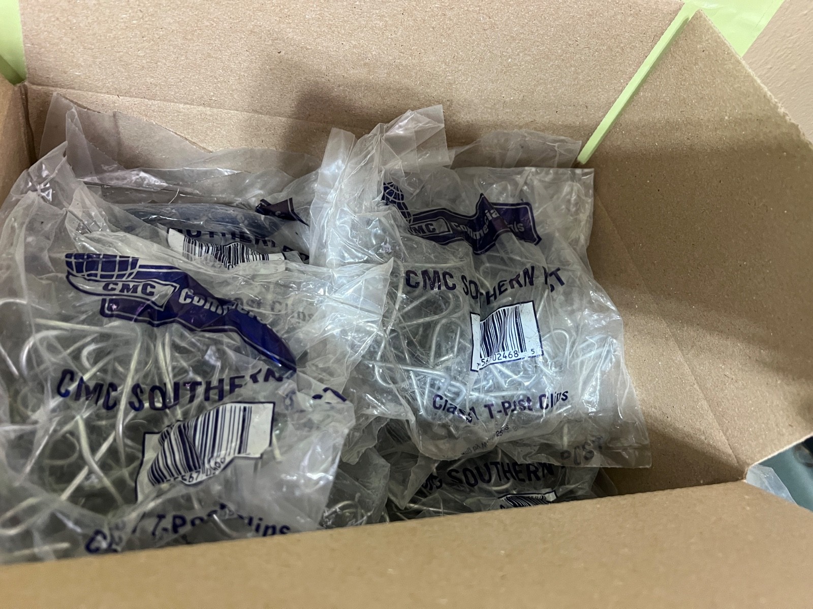 375 Clips T-Post Fence Clips Class 1 – Galvanized USA 15 Bags of 25 Clips