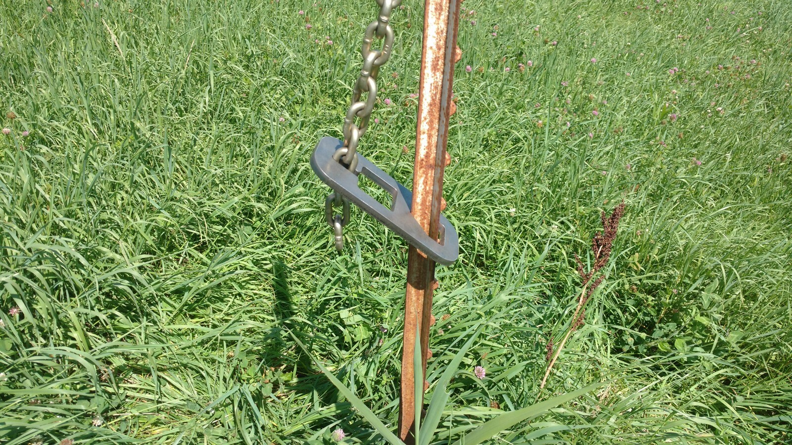 *NEW – HEAVY DUTY STEEL – T POST PULLER – PLATE ONLY – USE WITH JACK OR LOADER*