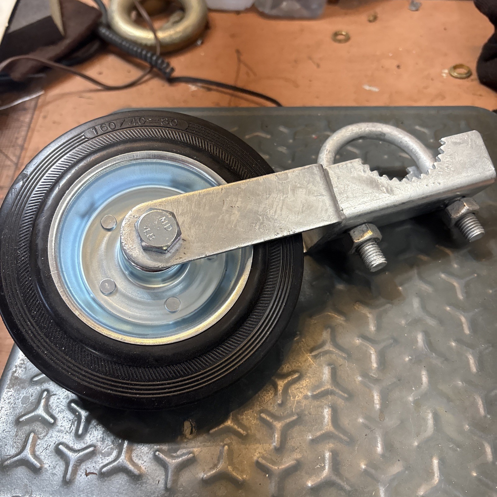 6″ Single Swing Gate Wheel For 1-5/8″ or 2″ [1-7/8 OD] Round Gate Frame