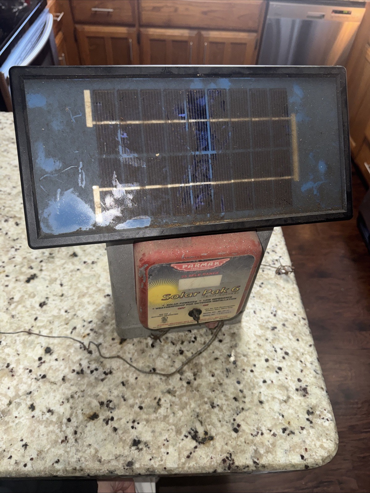 ParMak Precision 6 Volt Solar Pak Fence DF-SP-LI Fence Charger UNTESTED AS IS