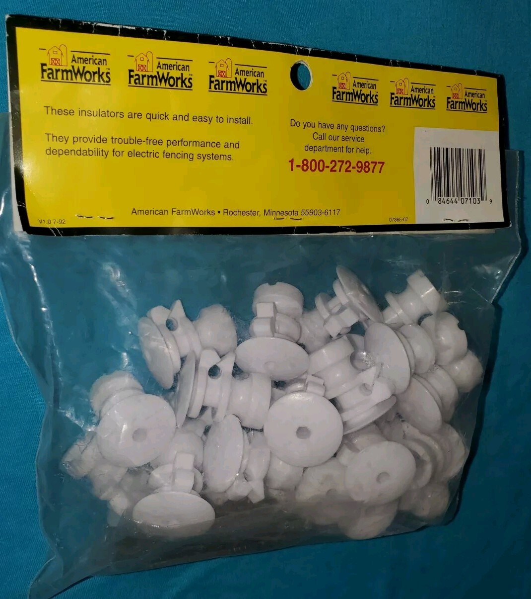 2 American Farm Works WP17E Wood Post Insulators w/ Nails 25 Pieces MADE in USA