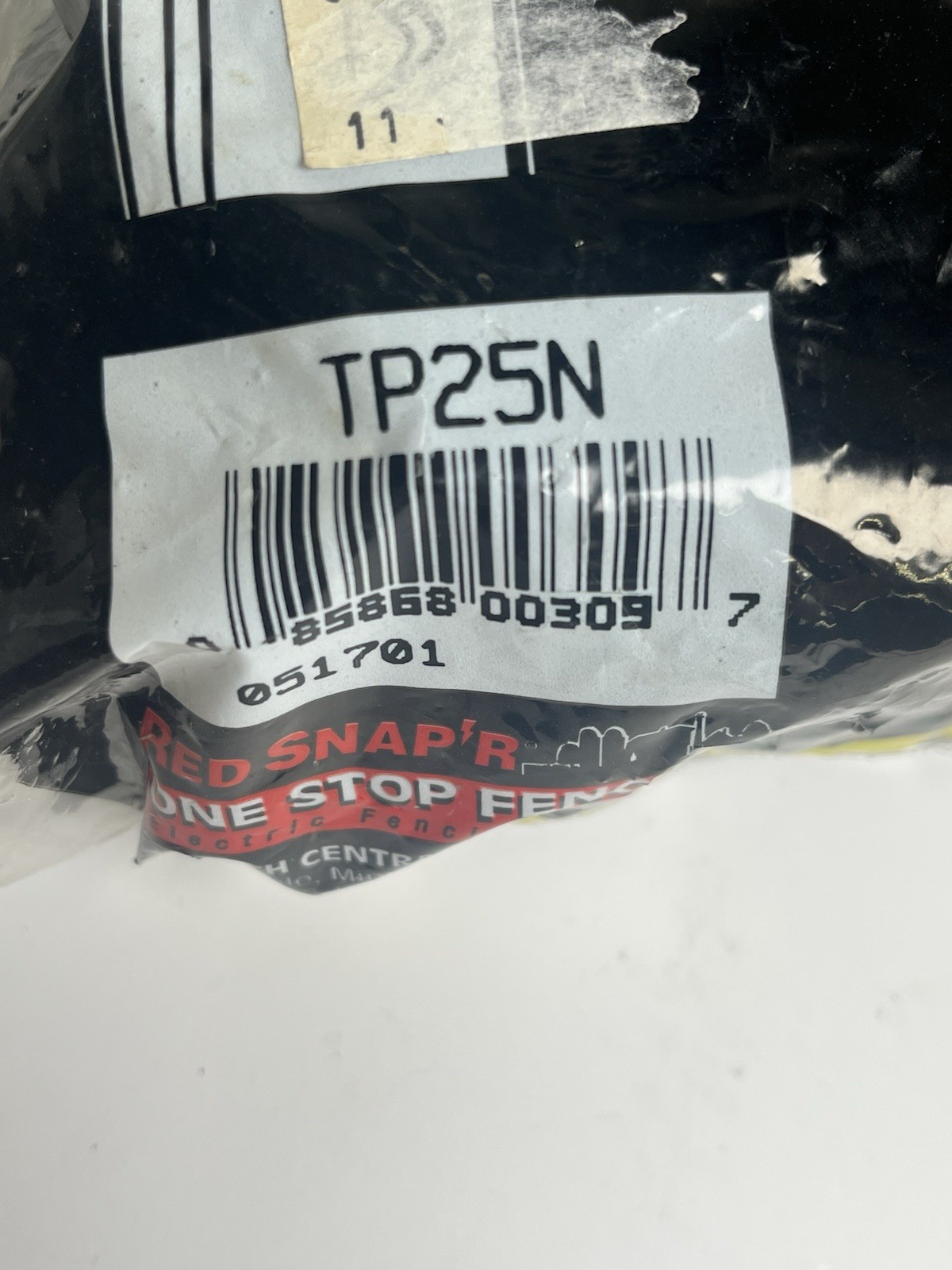 Red Snap’r 25 Pack Snap-on T-Post Electric Fence Insulators Black USA Made