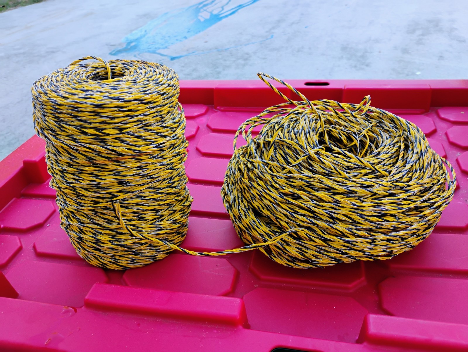 Electric Fence Wire Fencing Polywire Horse Cattle Livestock 2 Spools Unused/Used